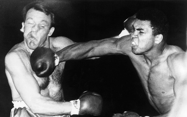 Ali throws a right hook against Brian London